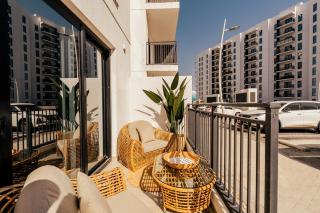 Two Bedroom Apartment in Yas Island with Complimentary Yas Theme Park Tickets - Abu Dhabi - 9