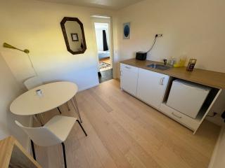 Elegant Studio Apartment - 6