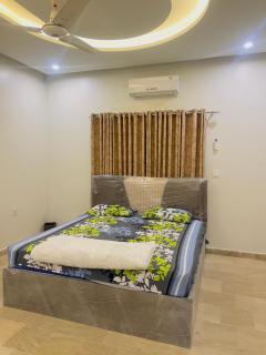 Luxury Hideaway Royal - Karachi - 6