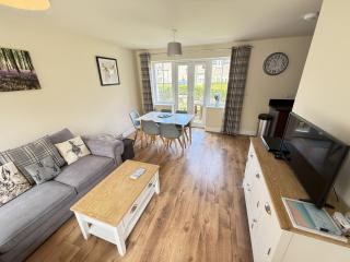 Bluebell Cottage - Part of the The Bay Filey Holiday Village with pool, gym and direct beach access, pub, restaurant, tennis and meadows walks - 6