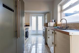 Modern 3BR Home on Benson Street - 2