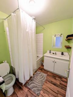 GRAND T2 lumineux avec JARDIN PRIVE - Trets - 2