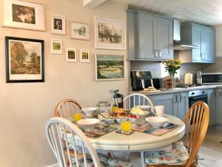 Charming Pembrokeshire Townhouse - 9
