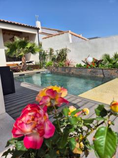 La Chambre Côté Piscine - Aigues-Mortes - 8