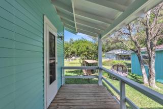 Retro Revival with Modern Luxury home - Gonzales - 2