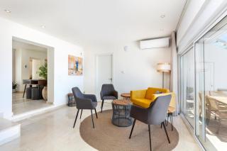 First Row Beach Villa - Estepona - 7