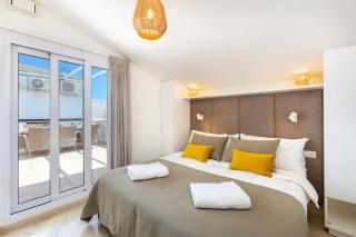 First Row Beach Villa - Estepona - 2