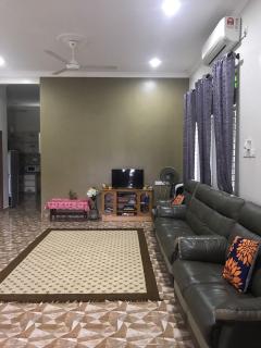 Family Homestay Kangar - Kangar - 0