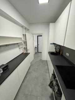 Resort Vibes in Bucharest Atria 2BR Pool Parking - Bucareste - 2