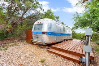 The Driftwoods - Blue Airstream - Driftwood - 0