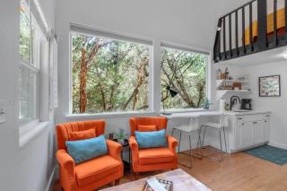 The Driftwoods - Orange Tiny House - Driftwood - 9