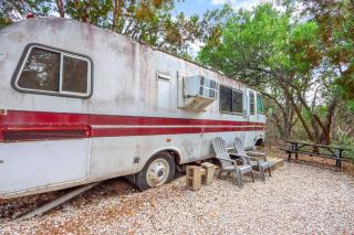 The Driftwoods - Retro Red Camper - Driftwood - 9