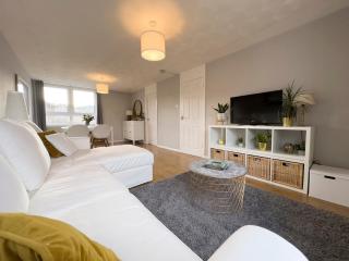 Scandi Style Apartment with Stunning Views - Linlithgow - 9