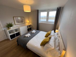 Scandi Style Apartment with Stunning Views - Linlithgow - 6
