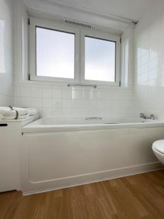 Scandi Style Apartment with Stunning Views - Linlithgow - 2