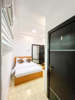 2 Bedroom Apartment Lekki - Lekki - 7