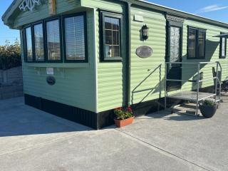 Seaside Chalet - Quilty - 6