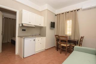 Talos Hotel Apartments - Kato Daratso - 9