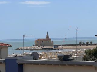 Mareblu 45 - Seaview Luxury Apartment - Caorle - 8