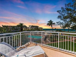 Top-Floor Corner Condo with Direct Gulf Views - Longboat Key - 9