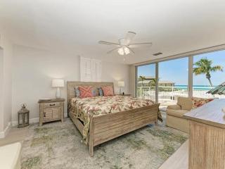 Top-Floor Corner Condo with Direct Gulf Views - Longboat Key - 2