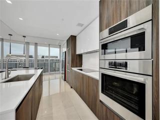 Waterfront Condo with Stunning Miami Bay - Miami - 8