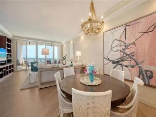 Beachfront Condo with Panoramic Views - Longboat Key - 5