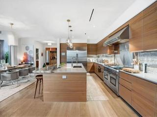 Bay Views and Private Outdoor Space - Miami - 5
