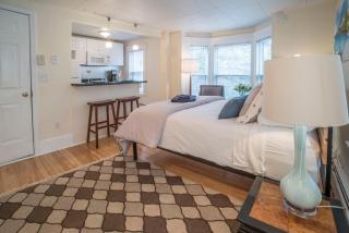 Quiet, non smoking West End Retreat with free parking - Portland - 0