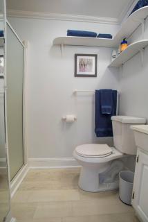Quiet, non smoking West End Retreat with free parking - Portland - 5