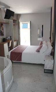 Encanto Suites by La Sirenetta - Schisò - 0