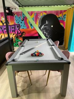 Capsule Forever Young - Jacuzzi - Sauna - Billard - arcade de jeux - Netflix & home cinéma - Ping Pong - Hastière-par-delà - 2