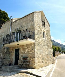 Brela Old House - 6