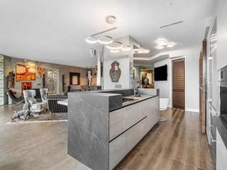 Stylish Designer Condo in Boca Grove - Boca Raton - 3