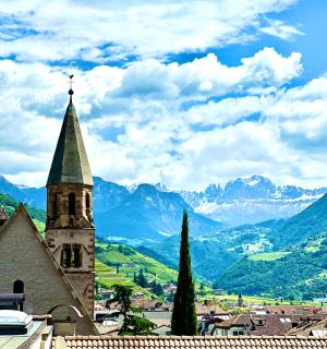 VILLAREJA - Großzügige Panorama-Suite mit Dolomitenblick, Terrasse, Designbad mit eingelassener Wanne und Glasdusche - Bozen - 9