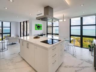 Oceanview Condo in Key Biscayne - Miami - 8