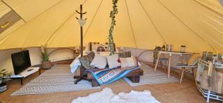Luxury Bell tent Glamping near Yorkshire Wolds - Pocklington - 2