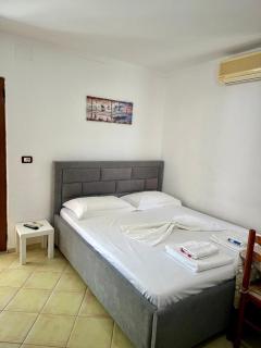 Petrefi Apartments - Ksamil - 4