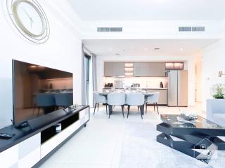 Luxurious 2BR in Burj Crown with Burj Khalifa View - 4