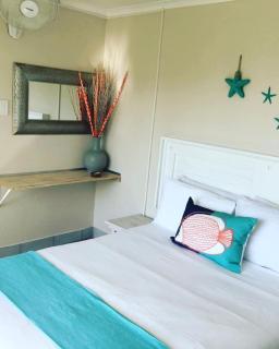 Broncur Beach House Guest Lodge - Port Edward - 6