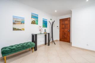 Two Bedroom Apartment - 110m2, AC, Terrace, Wi-Fi - Lagos - 3