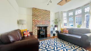 Spacious & Bright 3Bedroom Home-Sleeps7-Parking - Bristol - 8
