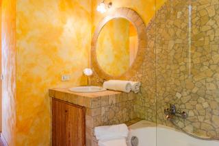 Casa Jo - Country Home with Sea View and 3 Private Ensuite Rooms - 2