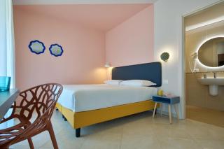 La Vista Postcard Hotel - 1