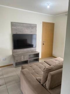 Apartamento confortável e completo para até 5 pessoas Próximo às melhores praias do Norte da Ilha! - Florianópolis - 1