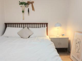 6 minutes on foot from Shinchon Station - Seul - 8
