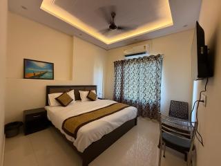 Hotel Pear by Tulsi Inn - 4