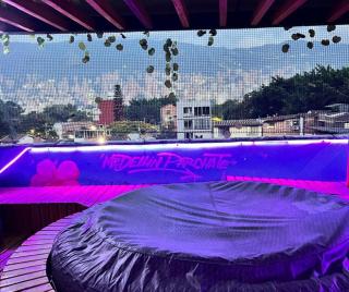 Local Gem with Terrace, Near Provenza - Medellín - 9