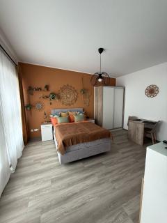Desert Rose 34 in Mayen - Mayen - 5