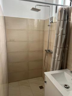 Biku's villa in Rrjoll - 7